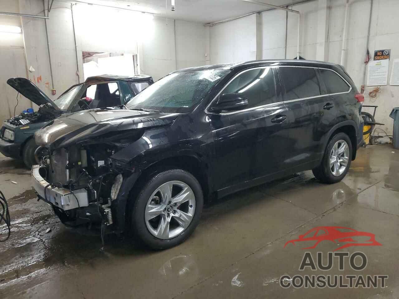TOYOTA HIGHLANDER 2018 - 5TDDZRFH8JS912835