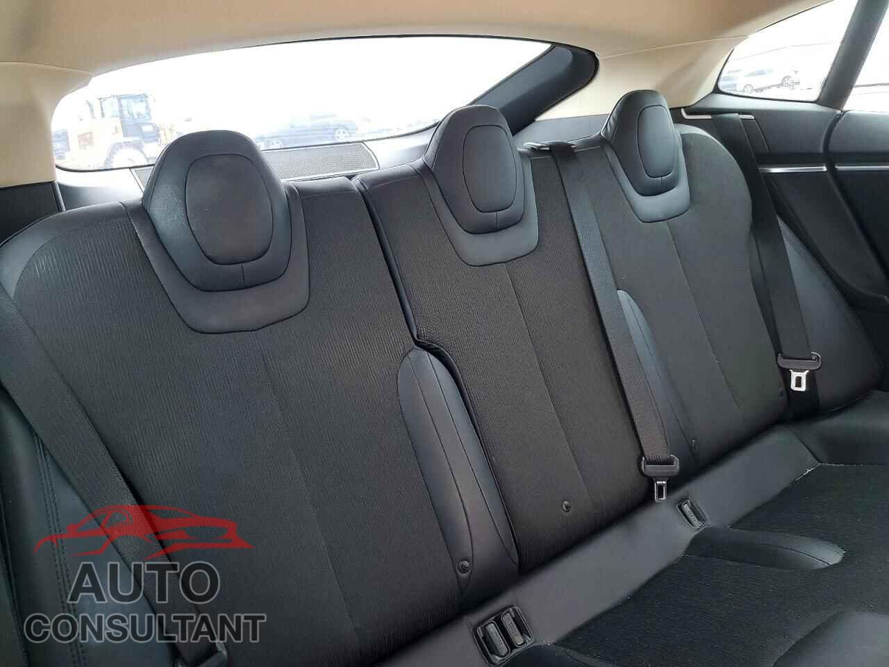 TESLA MODEL S 2013 - 5YJSA1CG2DFP04017