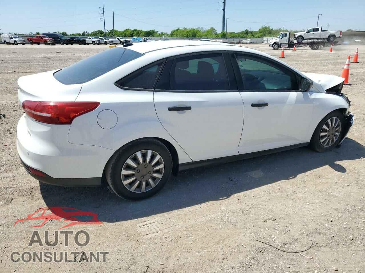 FORD FOCUS 2015 - 1FADP3E24FL379851
