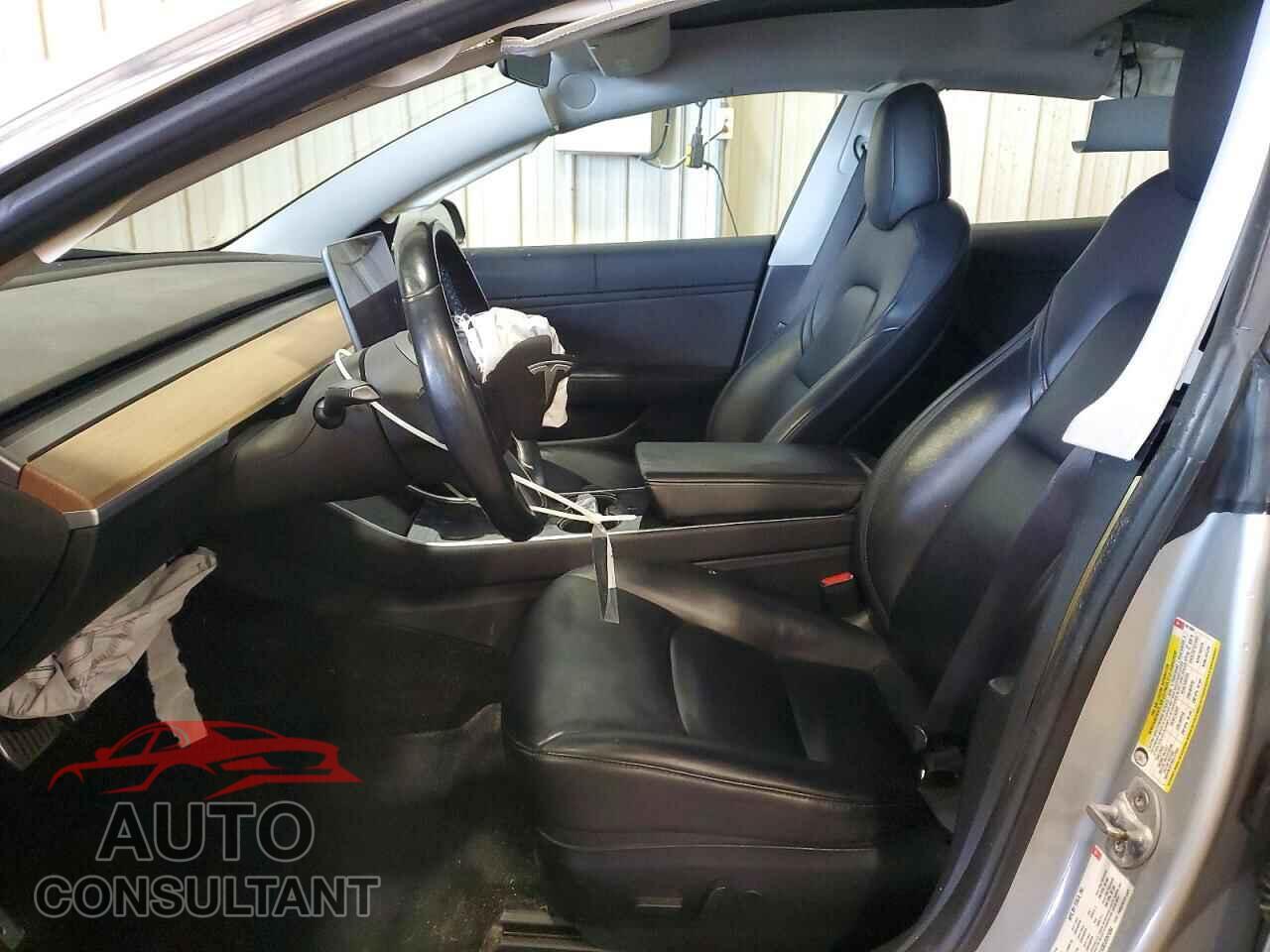 TESLA MODEL 3 2018 - 5YJ3E1EB2JF091094