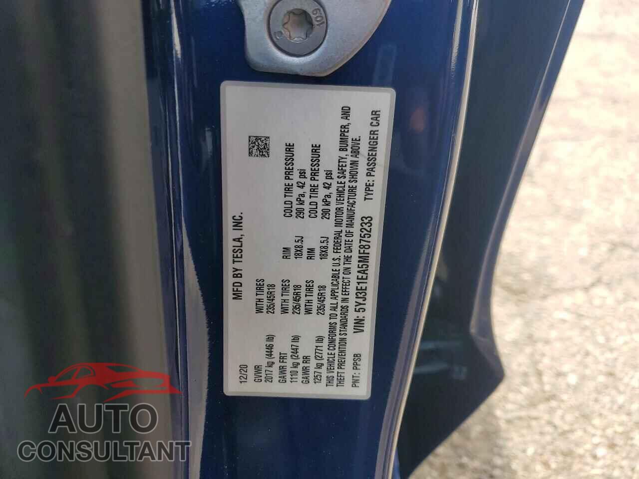 TESLA MODEL 3 2021 - 5YJ3E1EA5MF875233