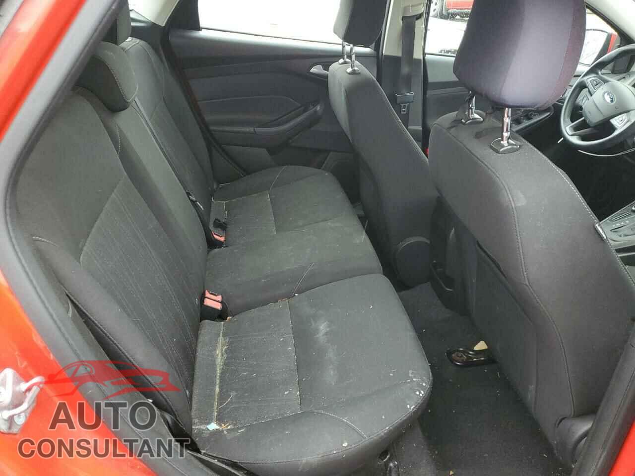 FORD FOCUS 2016 - 1FADP3K26GL331841