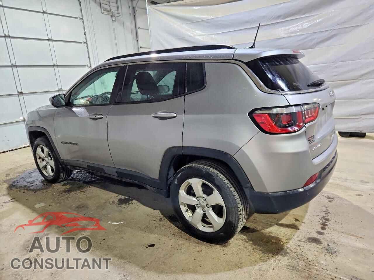 JEEP COMPASS 2018 - 3C4NJDBB4JT331502