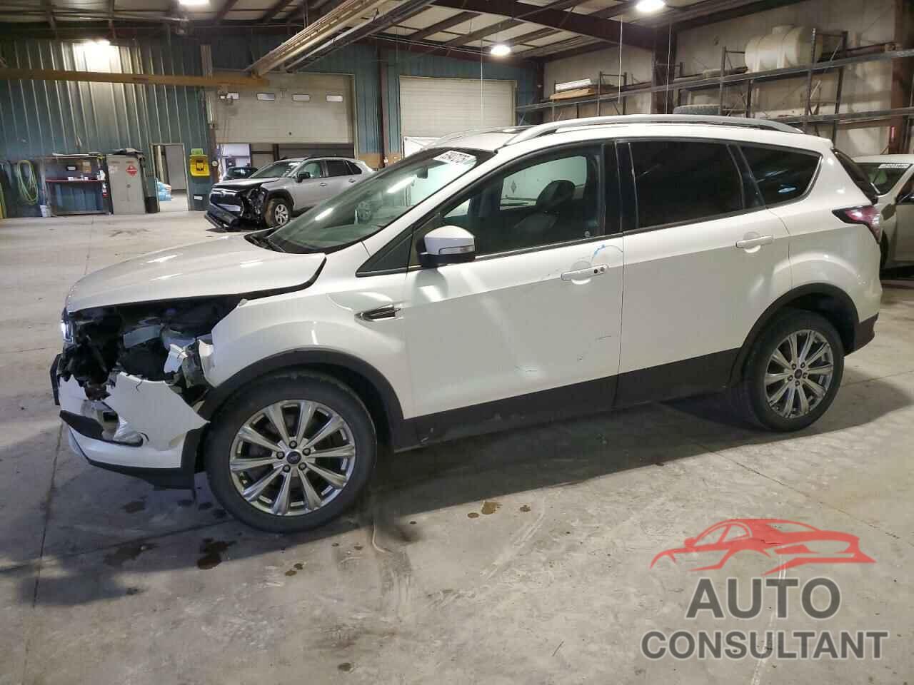 FORD ESCAPE 2017 - 1FMCU9J90HUE41064