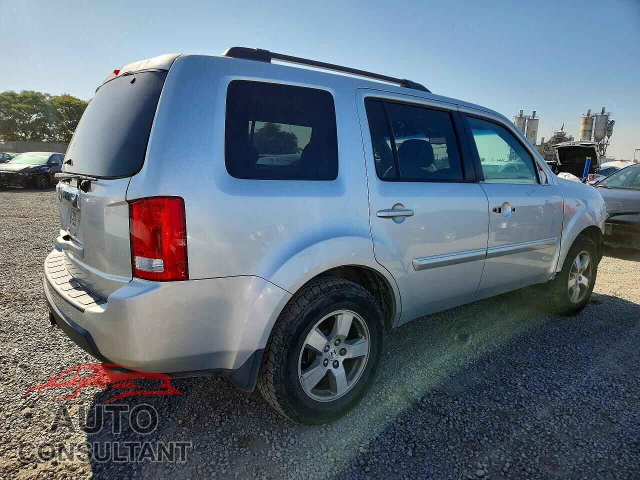 HONDA PILOT 2009 - 5FNYF38589B022894