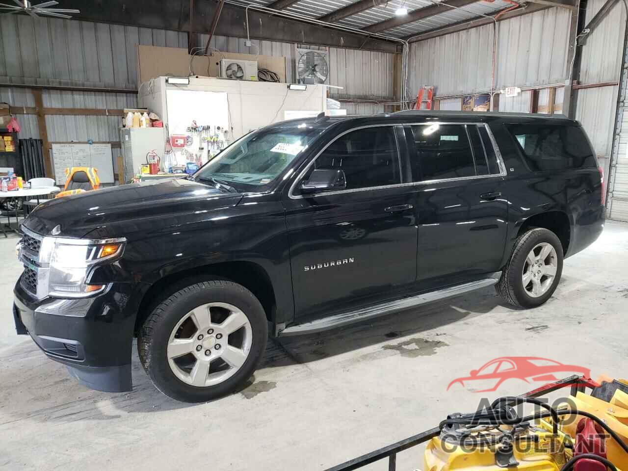 CHEVROLET SUBURBAN 2015 - 1GNSKJKC8FR266183