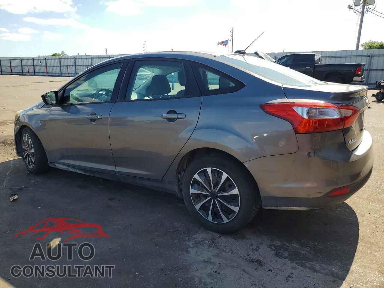 FORD FOCUS 2012 - 1FAHP3F2XCL192335