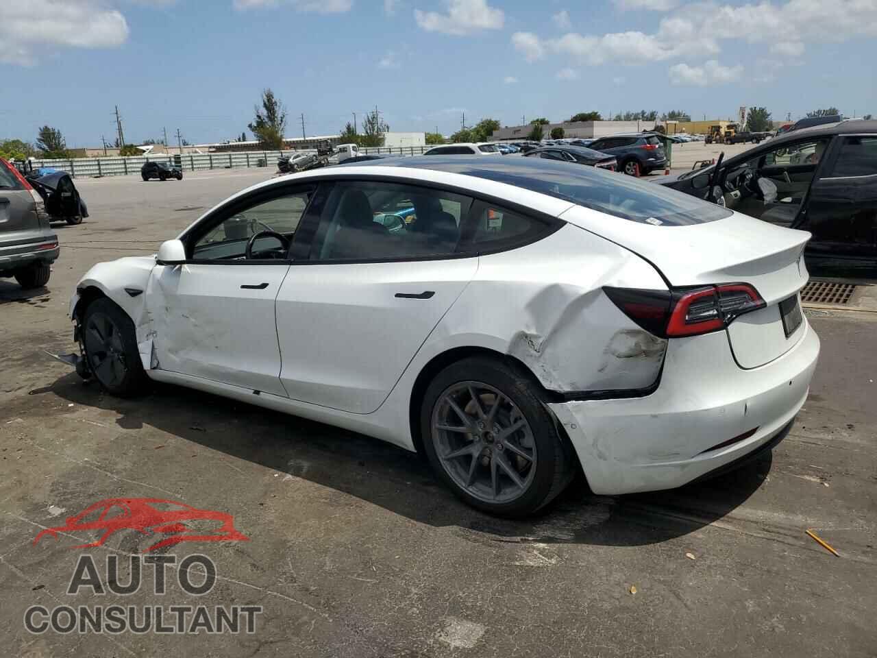 TESLA MODEL 3 2021 - 5YJ3E1EA2MF854713