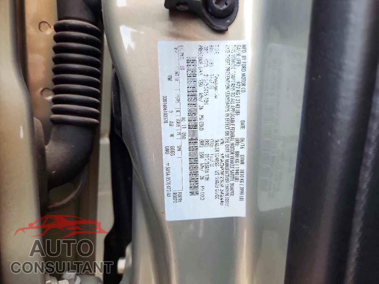 FORD FOCUS 2016 - 1FADP3F23GL342449
