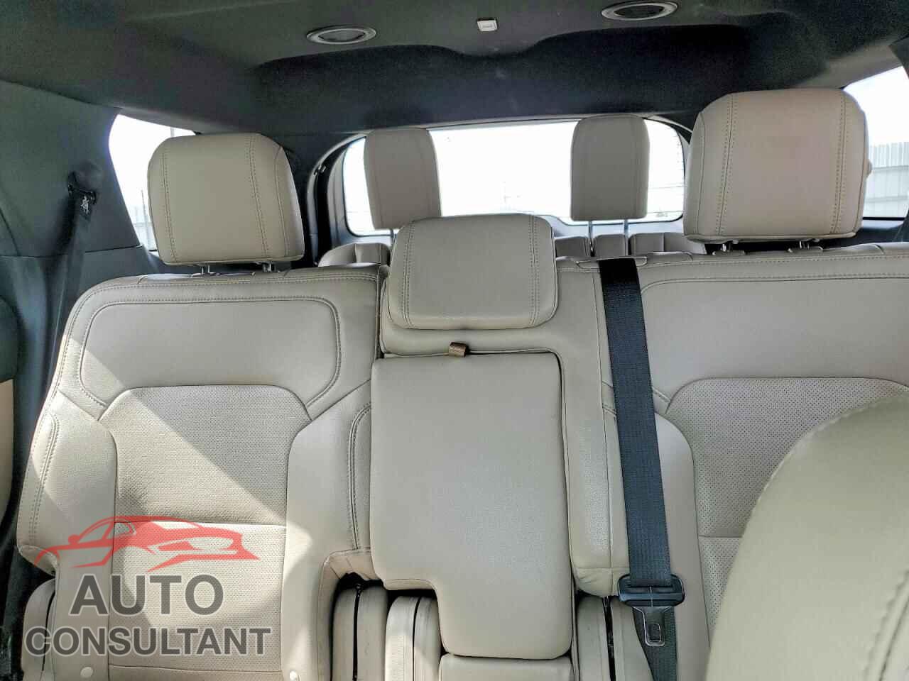 FORD EXPLORER 2018 - 1FM5K7F86JGB44548