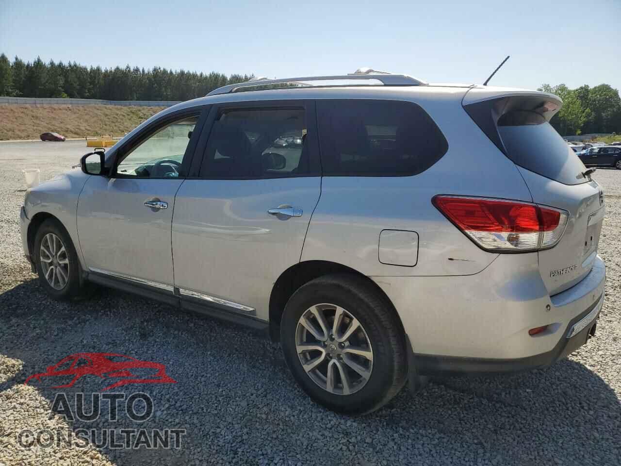 NISSAN PATHFINDER 2015 - 5N1AR2MN7FC704629
