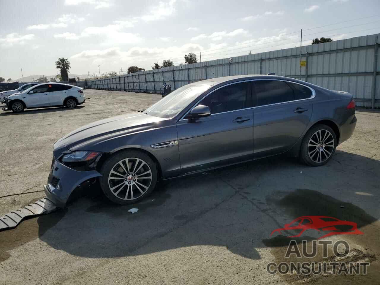 JAGUAR XF 2016 - SAJBE4BV8GCY13204