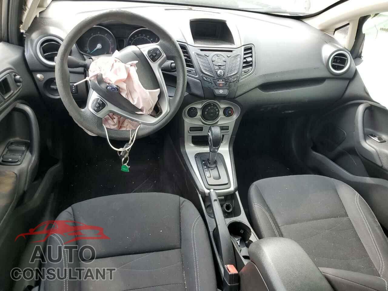 FORD FIESTA 2018 - 3FADP4EJ1JM106967