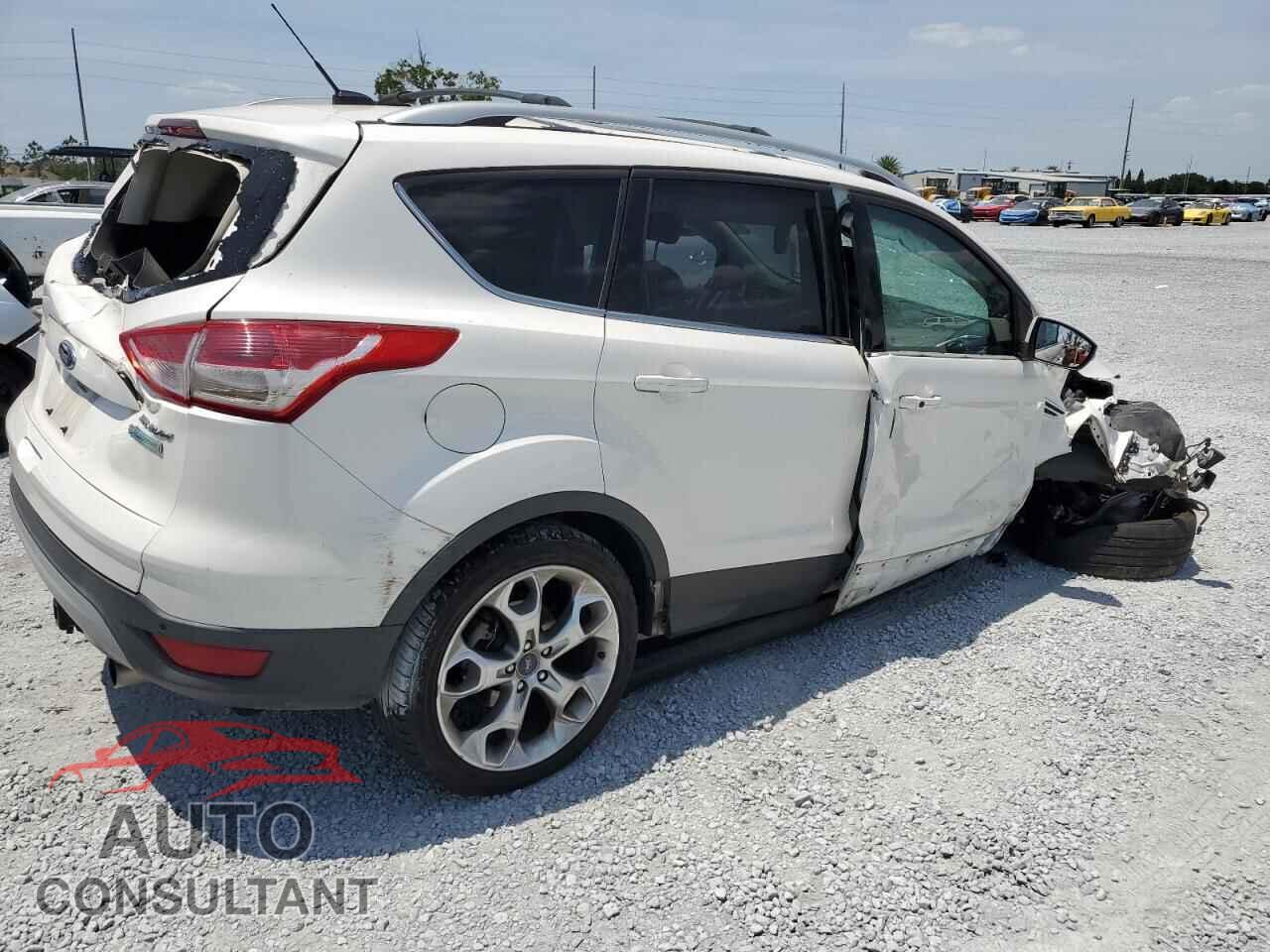 FORD ESCAPE 2013 - 1FMCU0J99DUB63593