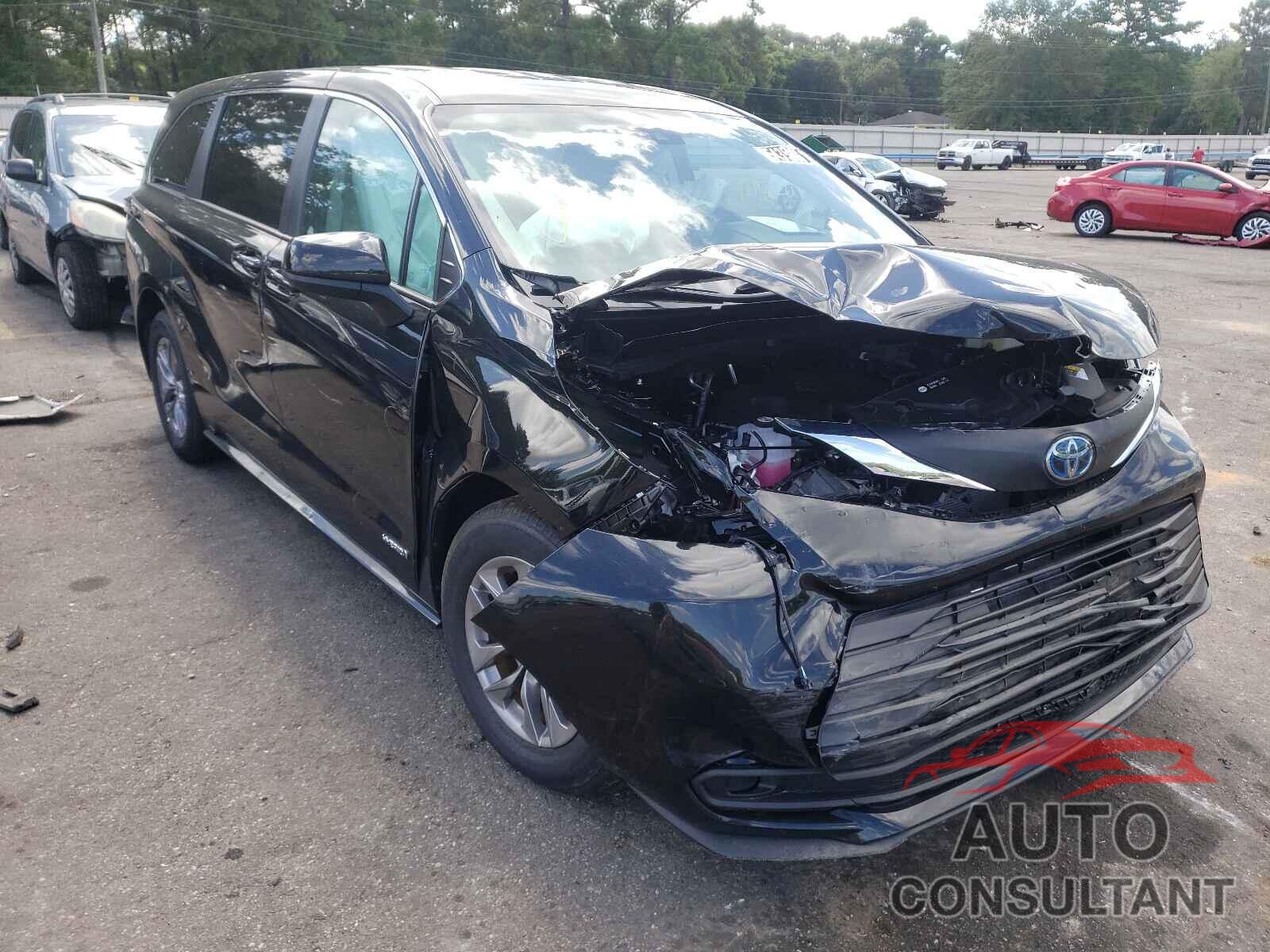 TOYOTA SIENNA 2021 - 5TDKRKEC8MS048975