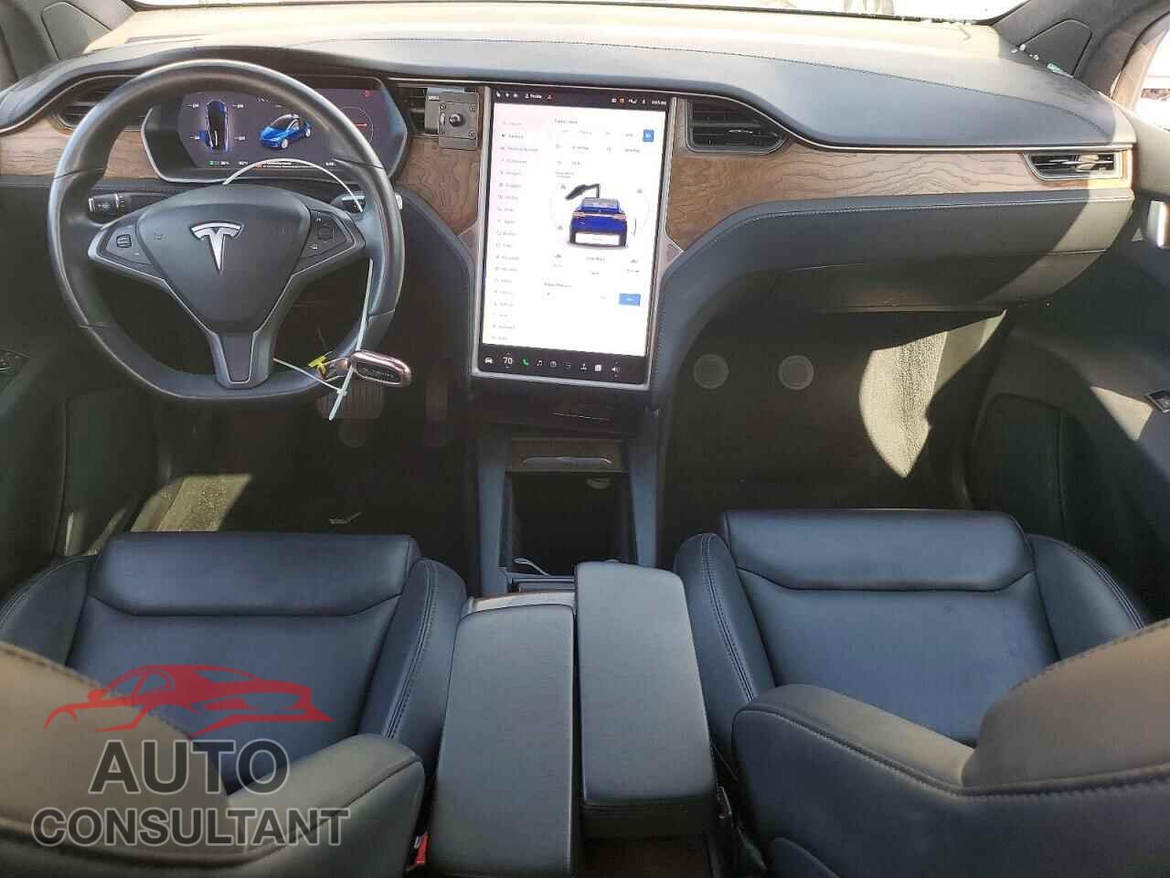 TESLA MODEL X 2020 - 5YJXCBE21LF245908