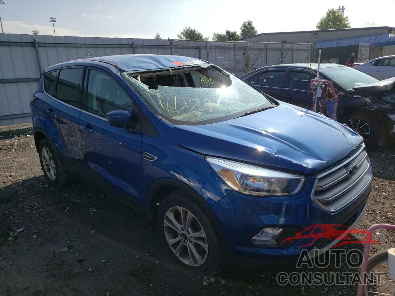FORD ESCAPE 2017 - 1FMCU0GD8HUD92493