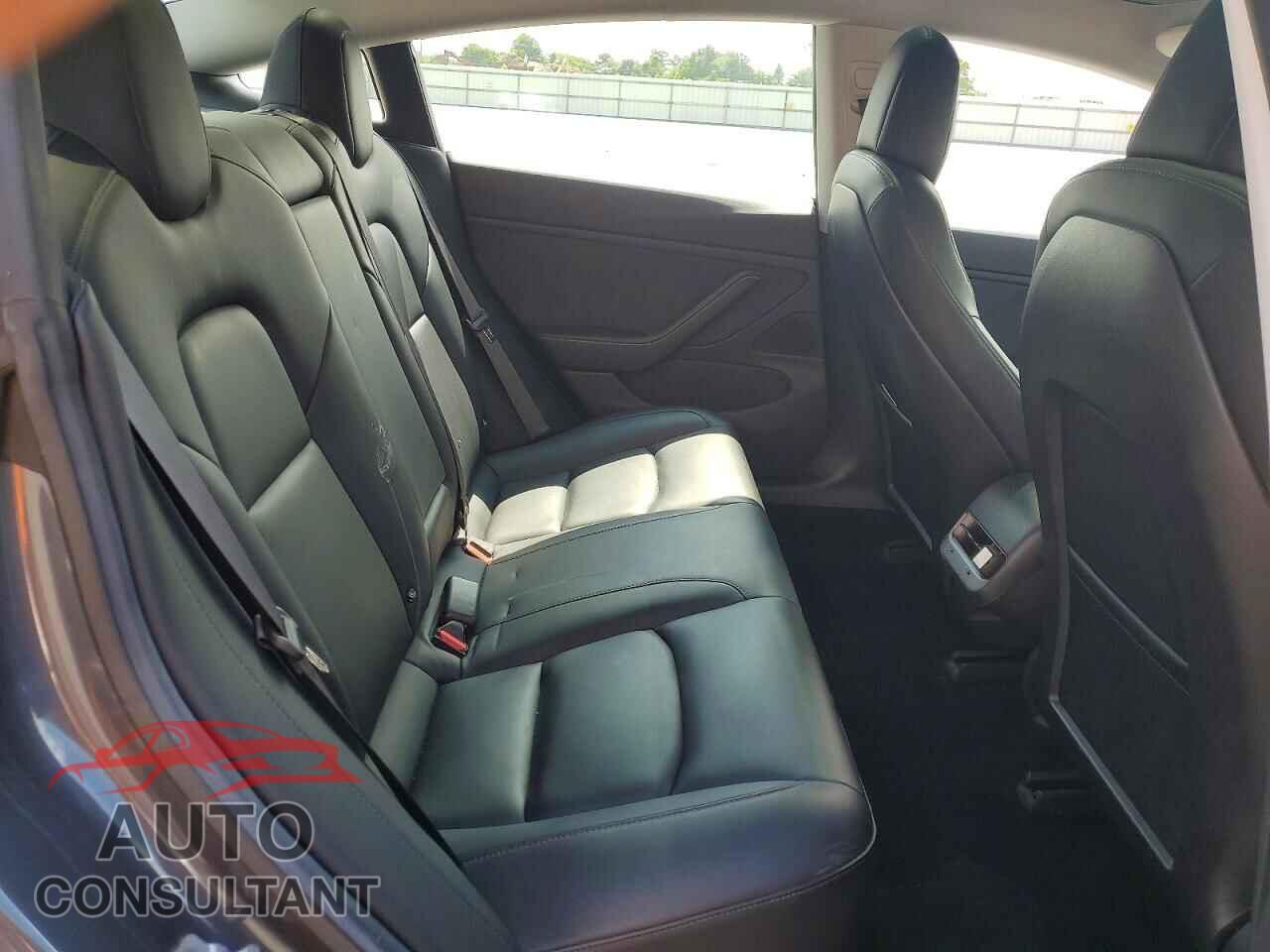TESLA MODEL 3 2018 - 5YJ3E1EA9JF032051
