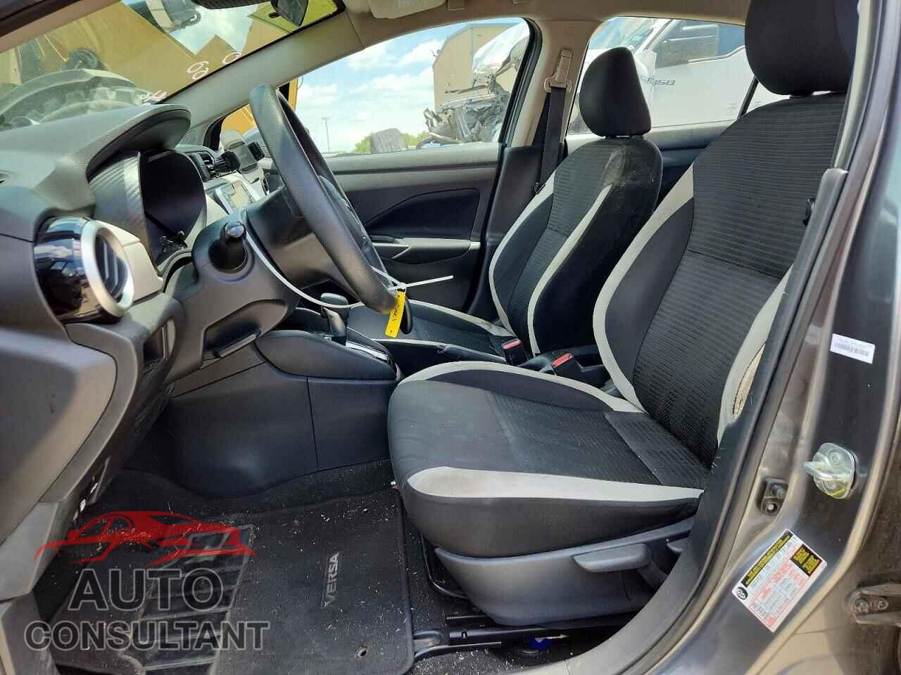 NISSAN VERSA 2021 - 3N1CN8EVXML858220