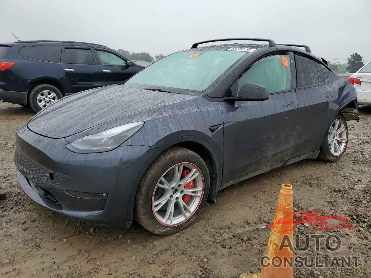 TESLA MODEL Y 2023 - 7SAYGDEE7PF870370