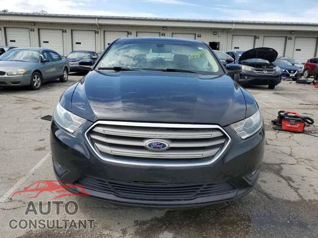 FORD TAURUS 2013 - 1FAHP2E83DG229087