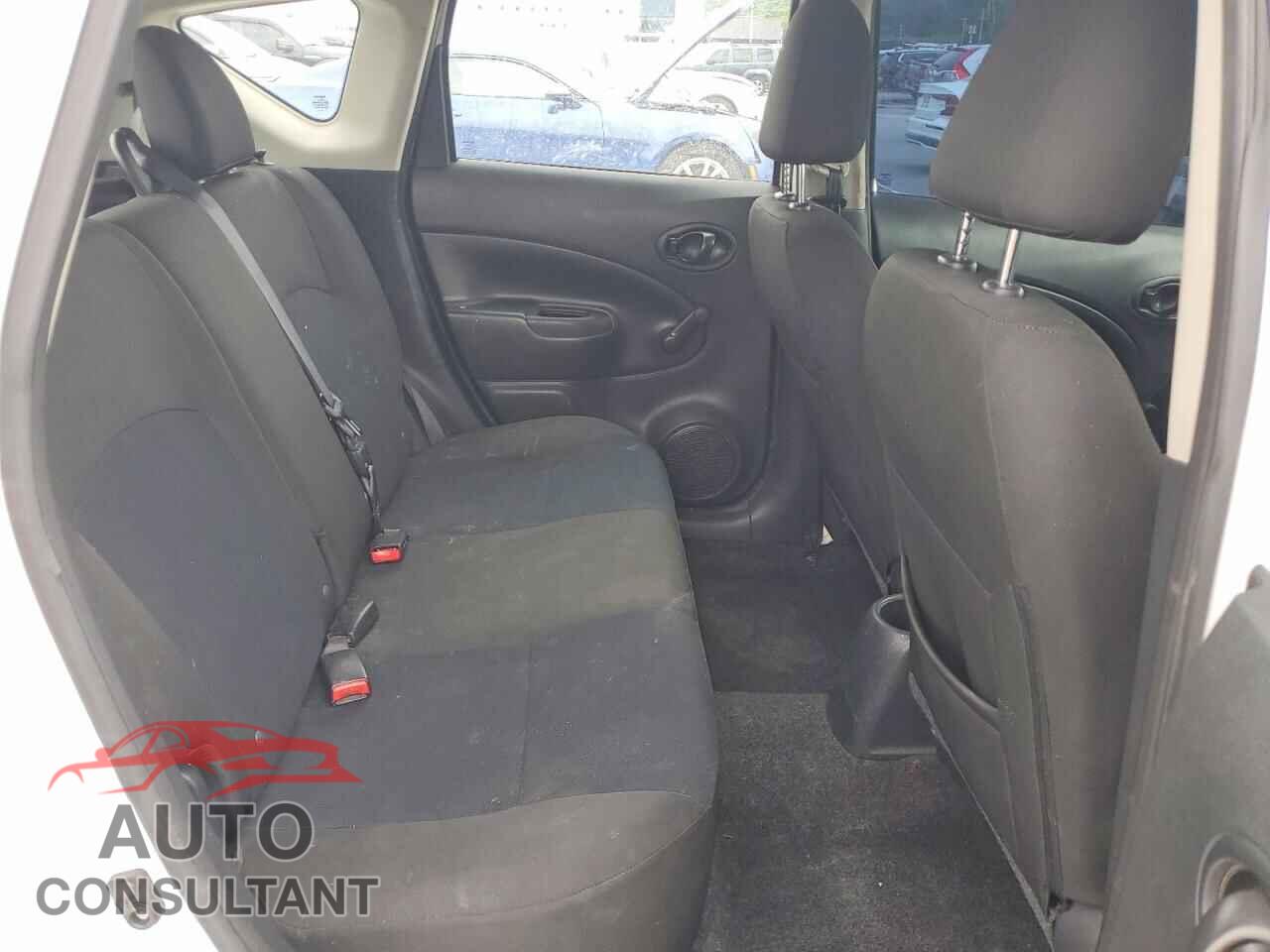 NISSAN VERSA 2017 - 3N1CE2CP3HL357547