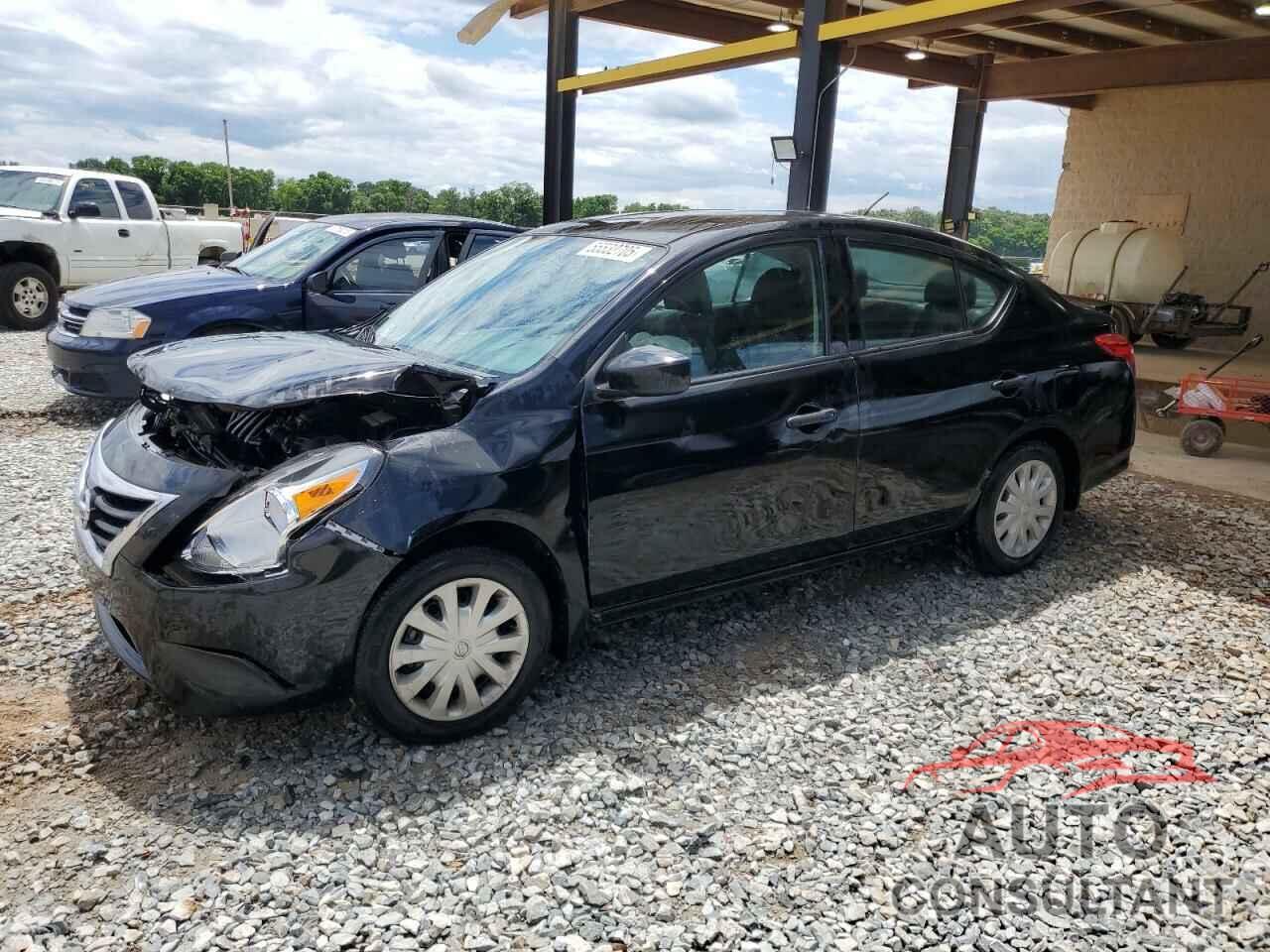 NISSAN VERSA 2018 - 3N1CN7AP8JL828470