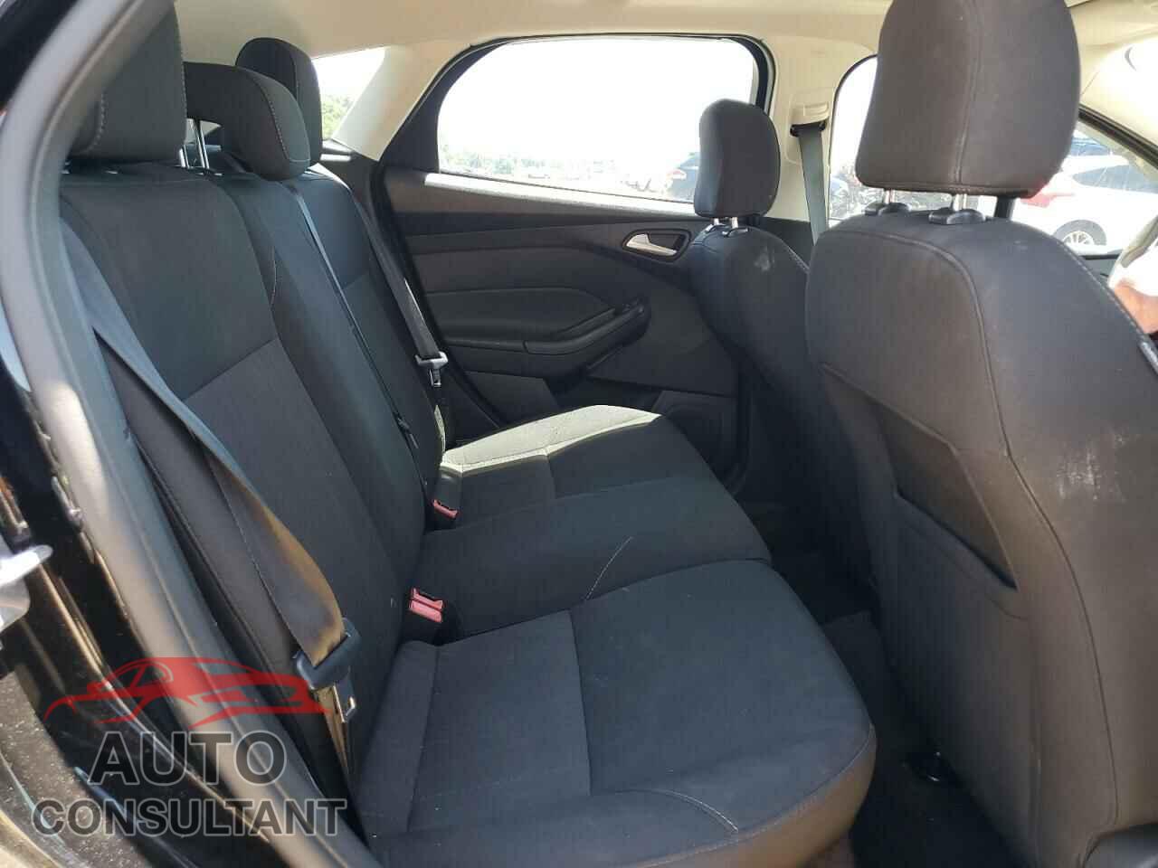 FORD FOCUS 2017 - 1FADP3M22HL220976