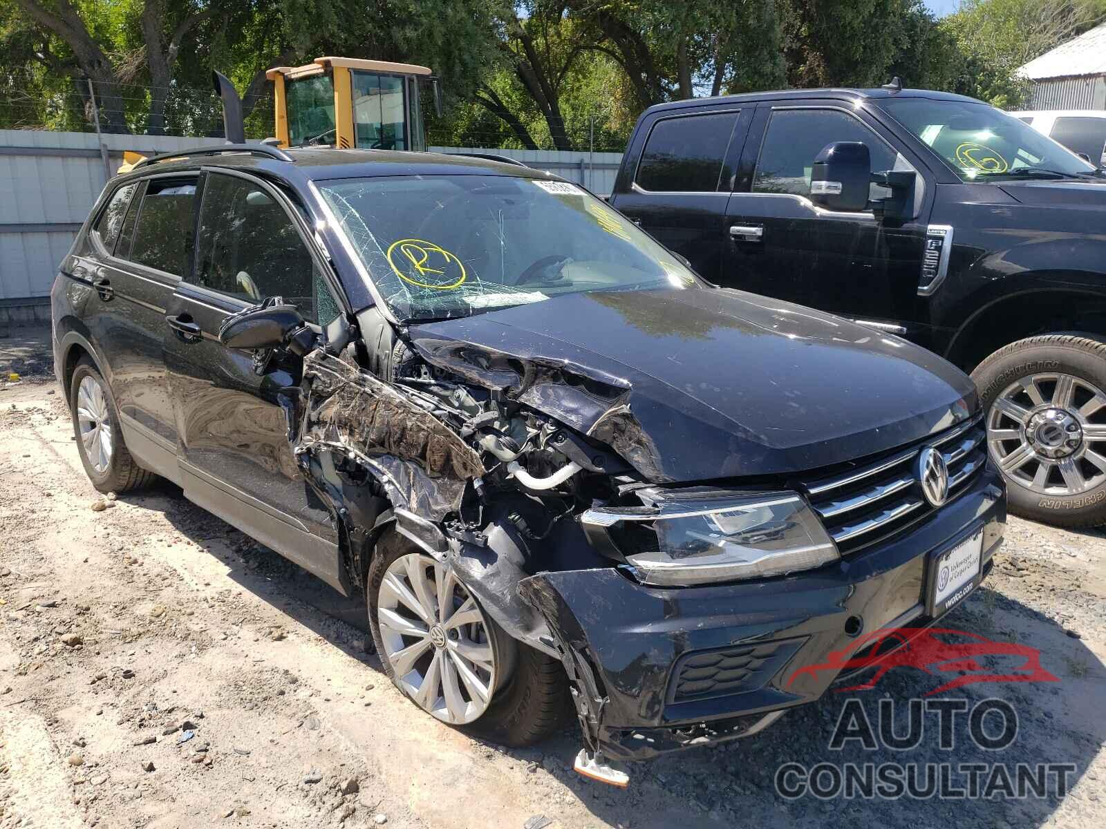 VOLKSWAGEN TIGUAN 2019 - 3VV1B7AX0KM181699