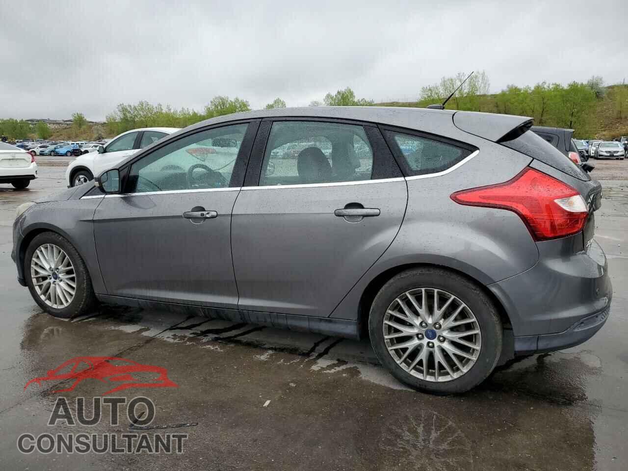 FORD FOCUS 2014 - 1FADP3N27EL297952