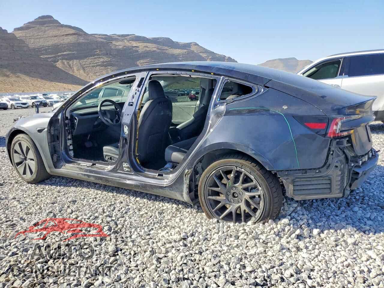 TESLA MODEL 3 2024 - 5YJ3E1EA6RF827988