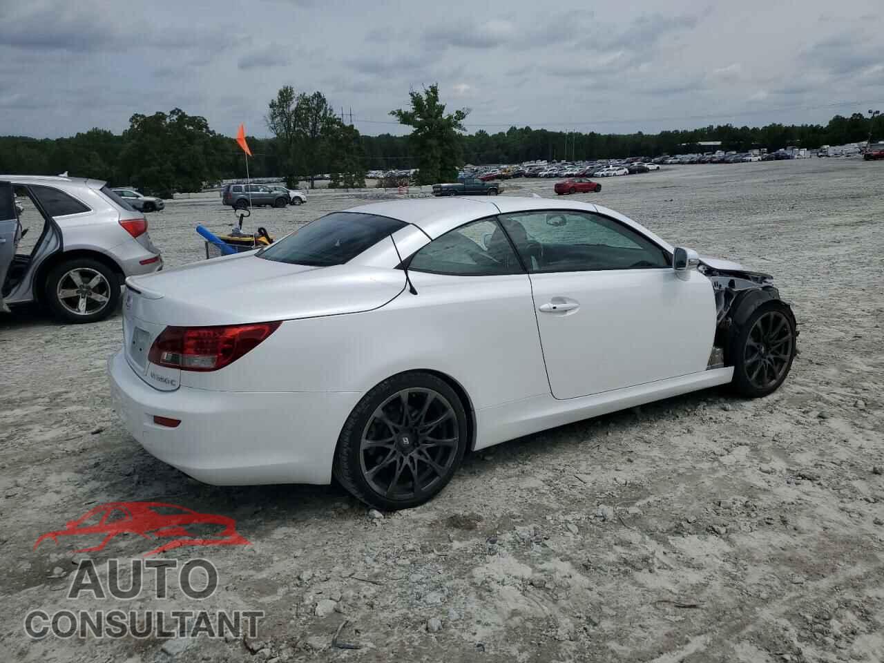 LEXUS IS 2011 - JTHFE2C23B2506481