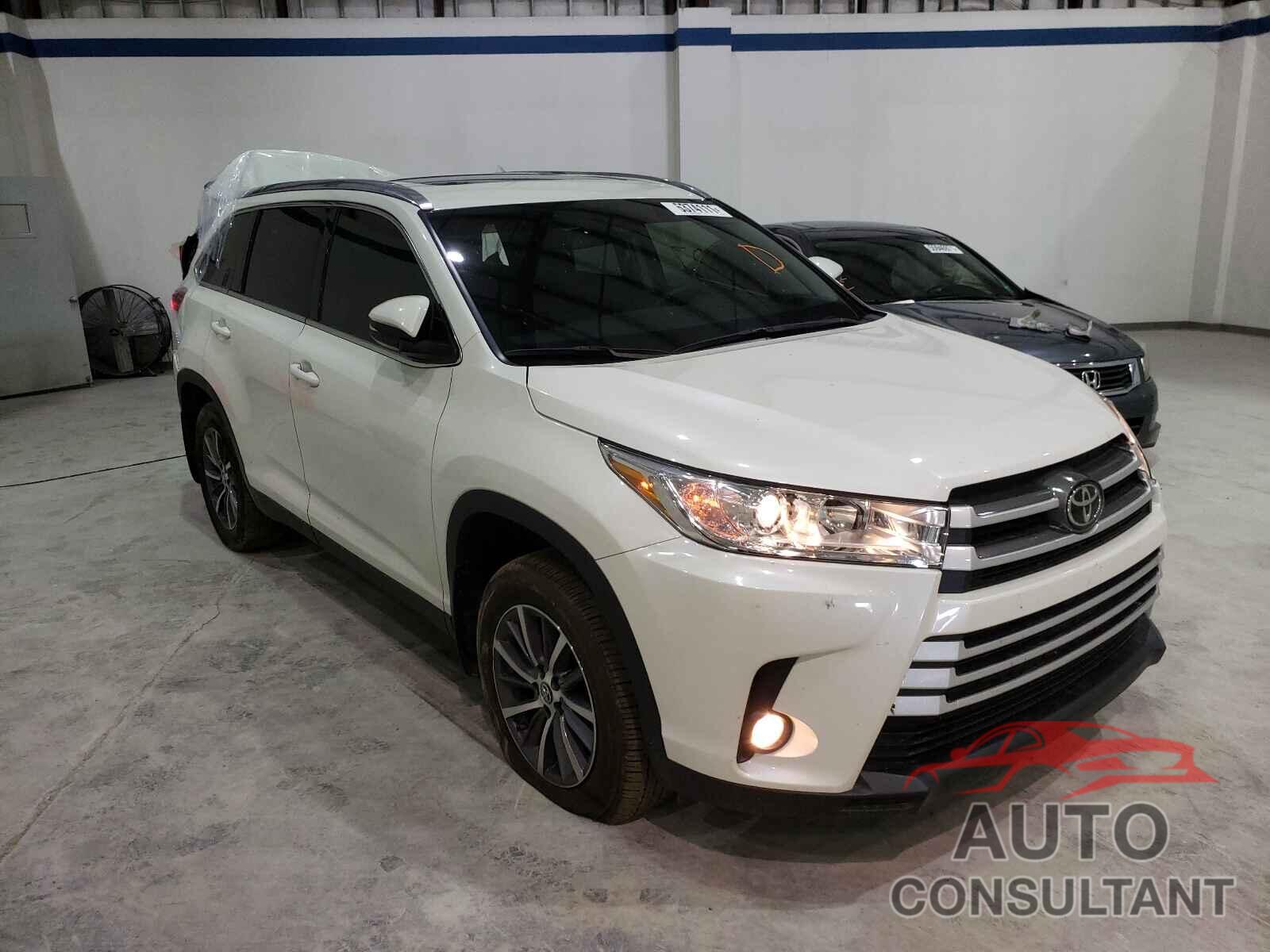 TOYOTA HIGHLANDER 2019 - 5TDJZRFH4KS591204