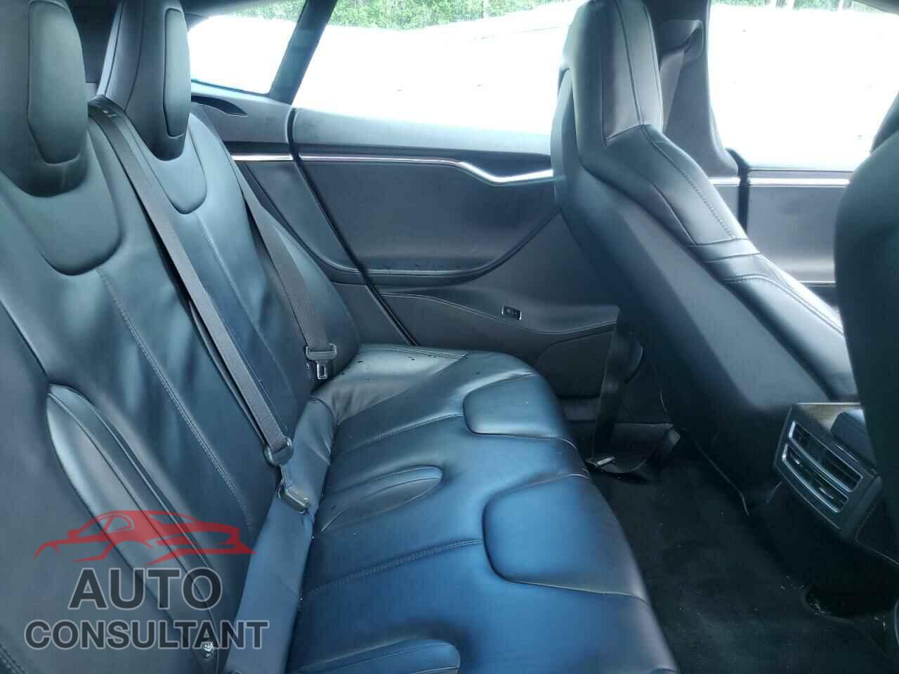 TESLA MODEL S 2015 - 5YJSA1E40FF102402