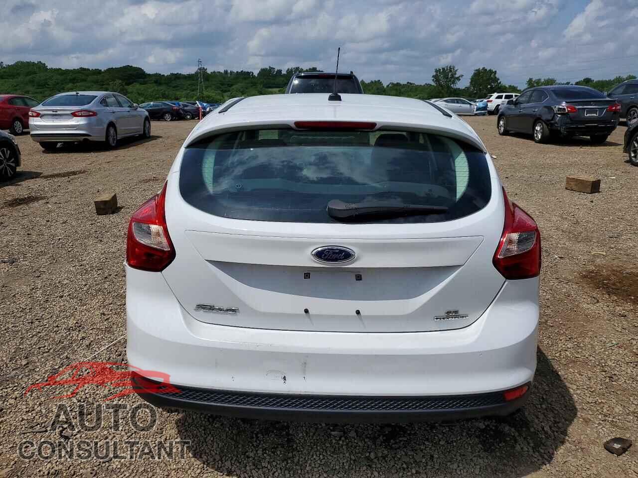 FORD FOCUS 2014 - 1FADP3K22EL372030