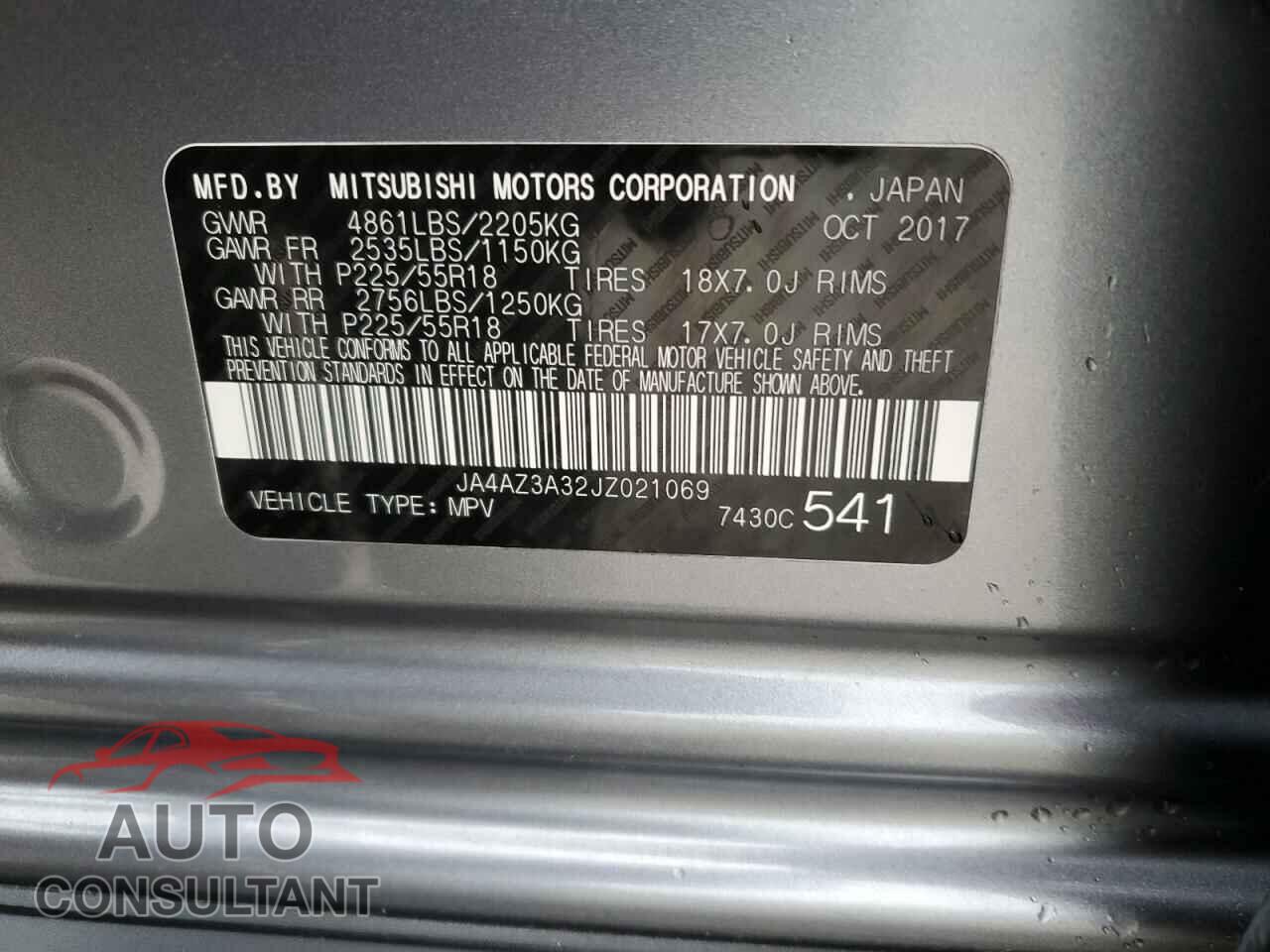 MITSUBISHI OUTLANDER 2018 - JA4AZ3A32JZ021069