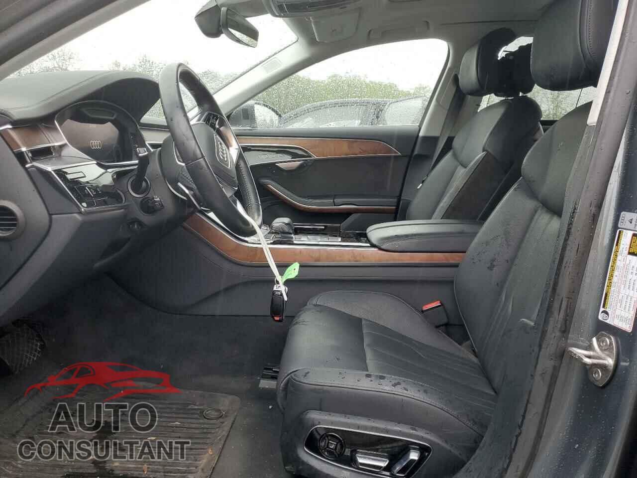 AUDI A8 2019 - WAU8DAF83KN018621