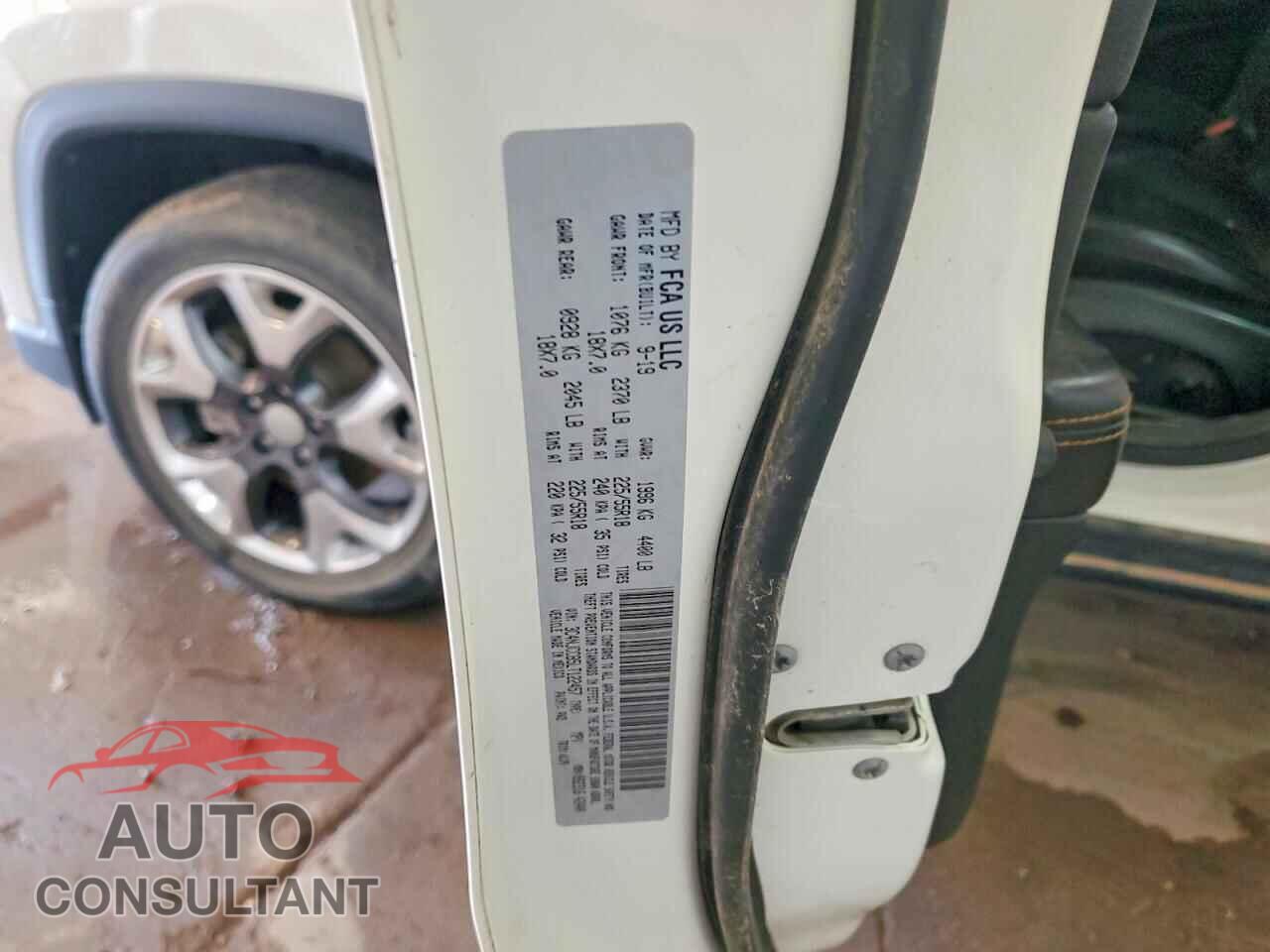 JEEP COMPASS 2020 - 3C4NJCCB5LT122457