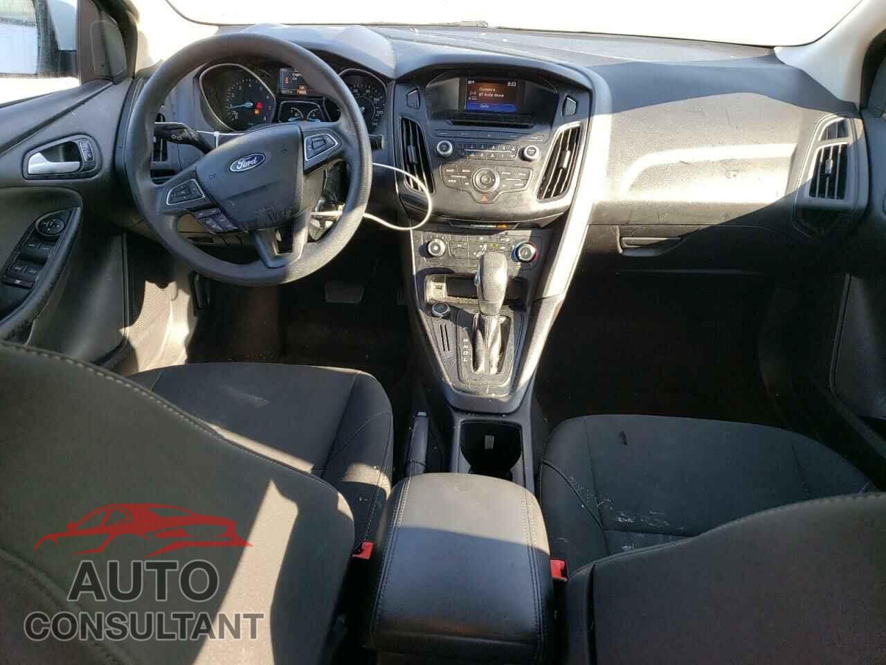 FORD FOCUS 2017 - 1FADP3F28HL309268
