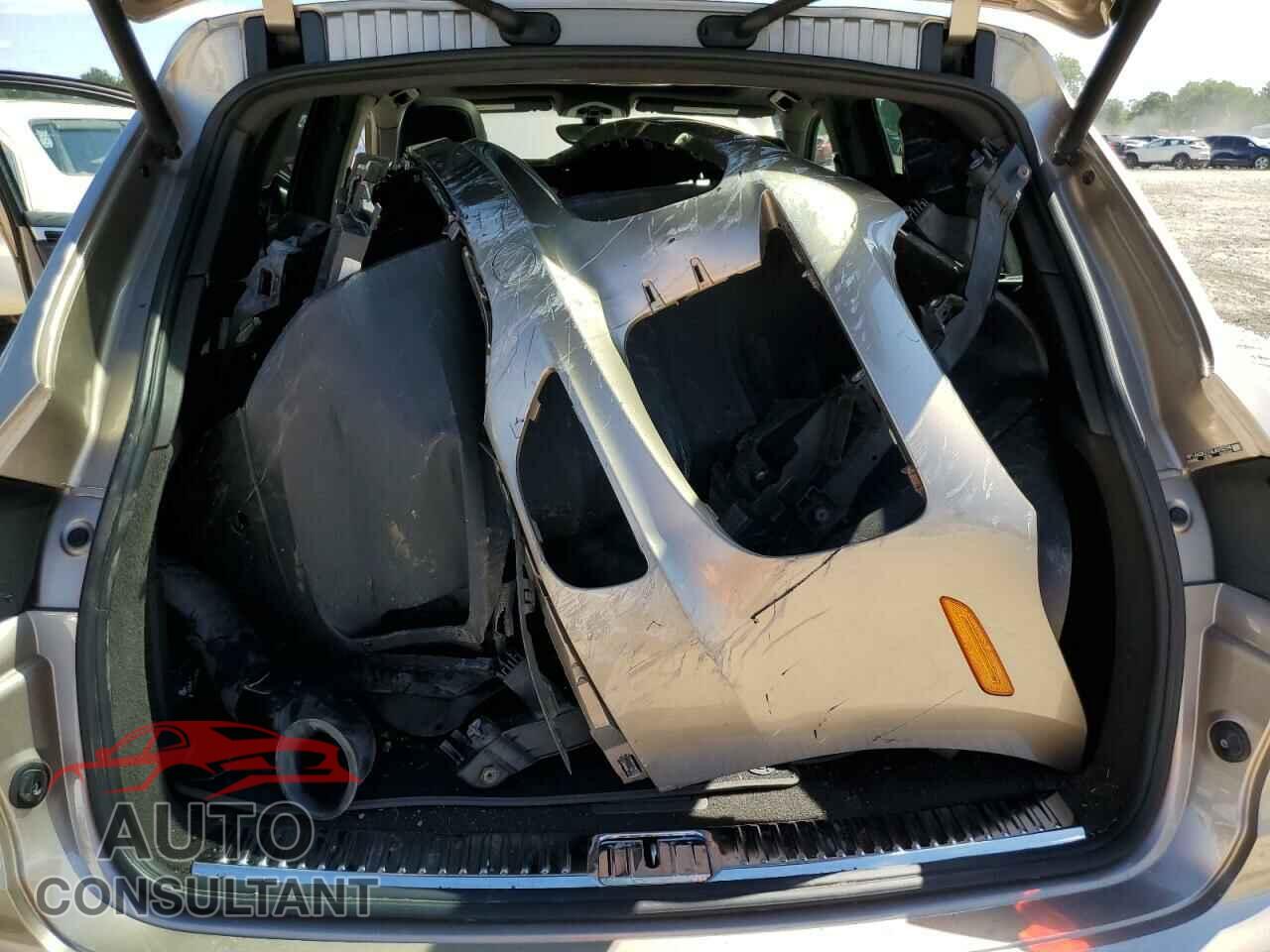 PORSCHE CAYENNE 2016 - WP1AA2A21GLA10234