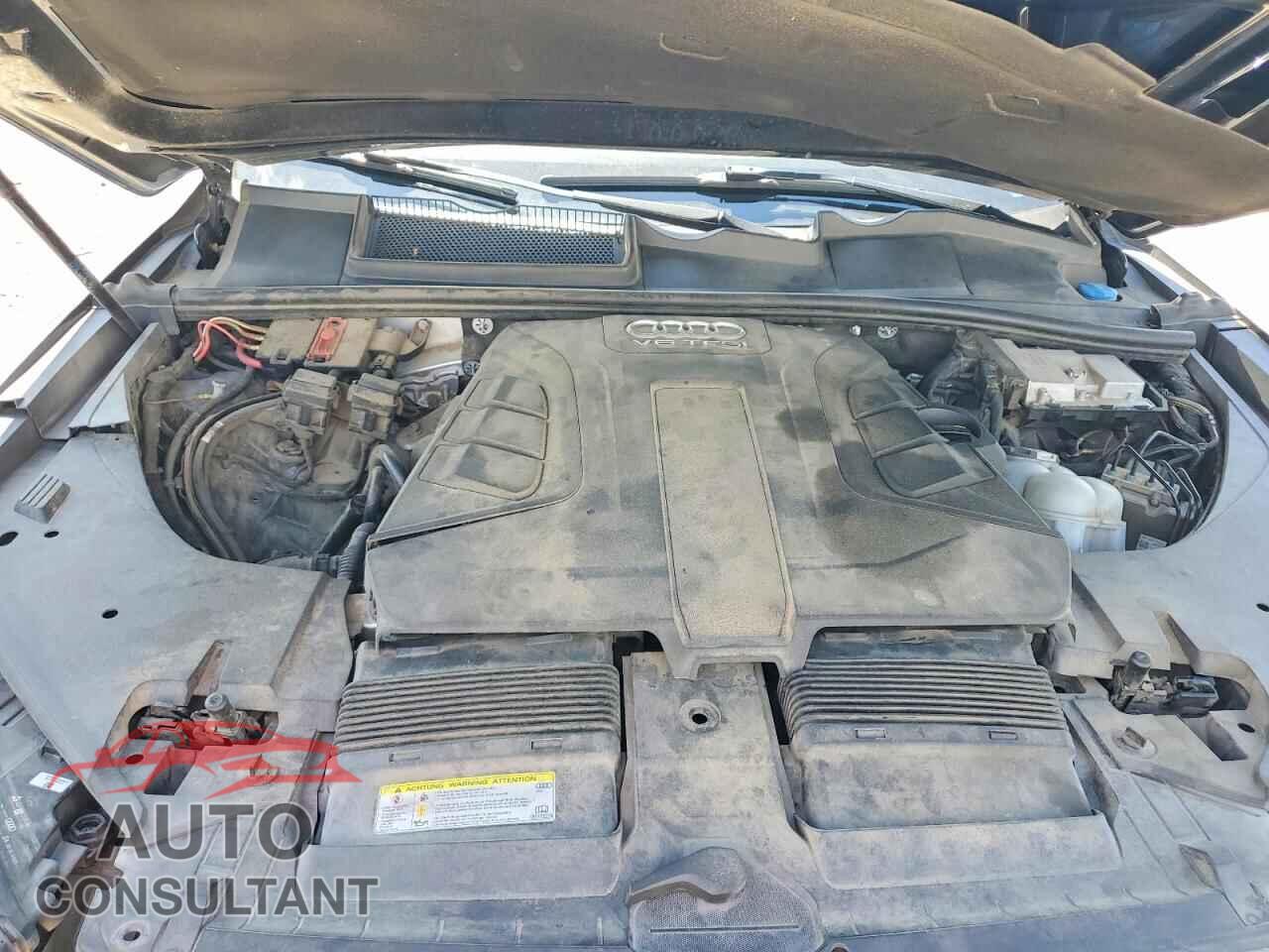 AUDI Q7 2018 - WA1LAAF7XJD005621