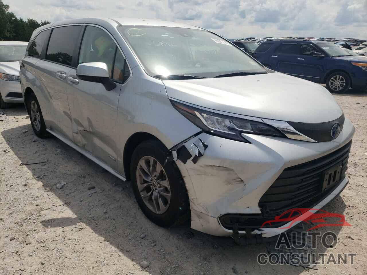 TOYOTA SIENNA 2021 - 5TDKRKEC2MS043853