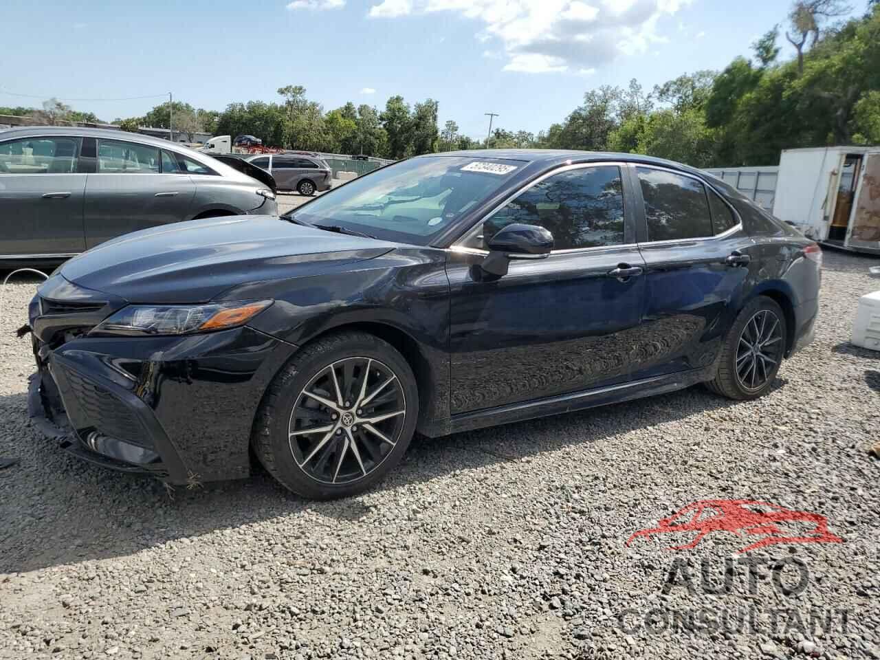 TOYOTA CAMRY 2021 - 4T1G11AK2MU492901