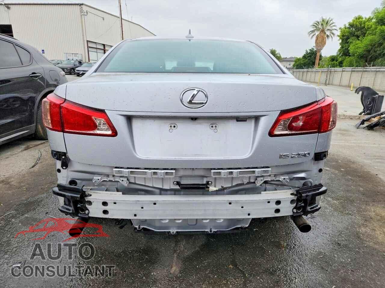LEXUS IS 2011 - JTHBF5C23B5129257