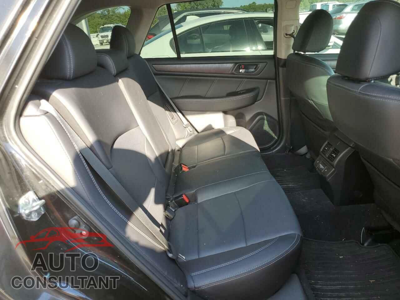 SUBARU OUTBACK 2018 - 4S4BSANC2J3219971