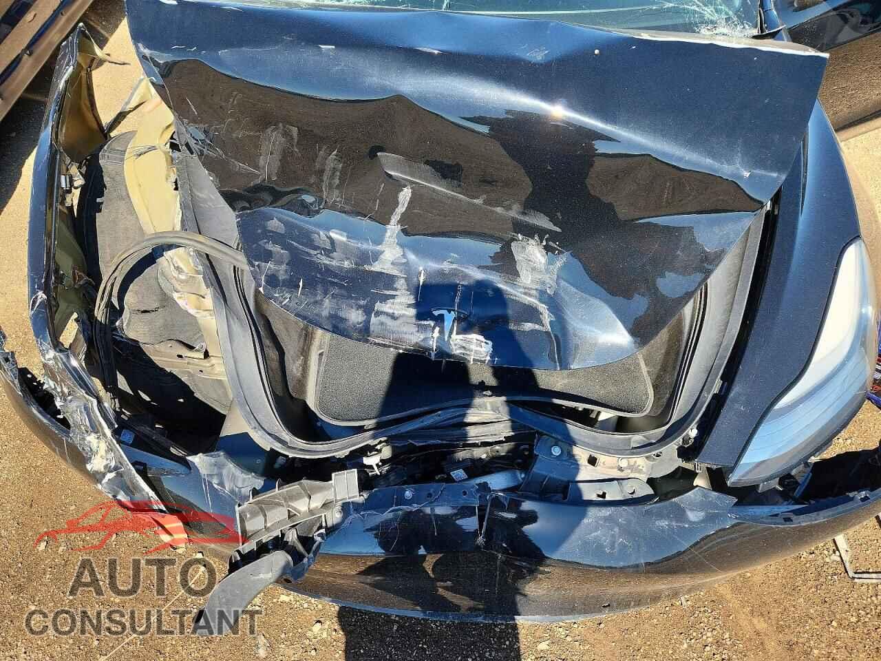 TESLA MODEL 3 2018 - 5YJ3E1EBXJF145208