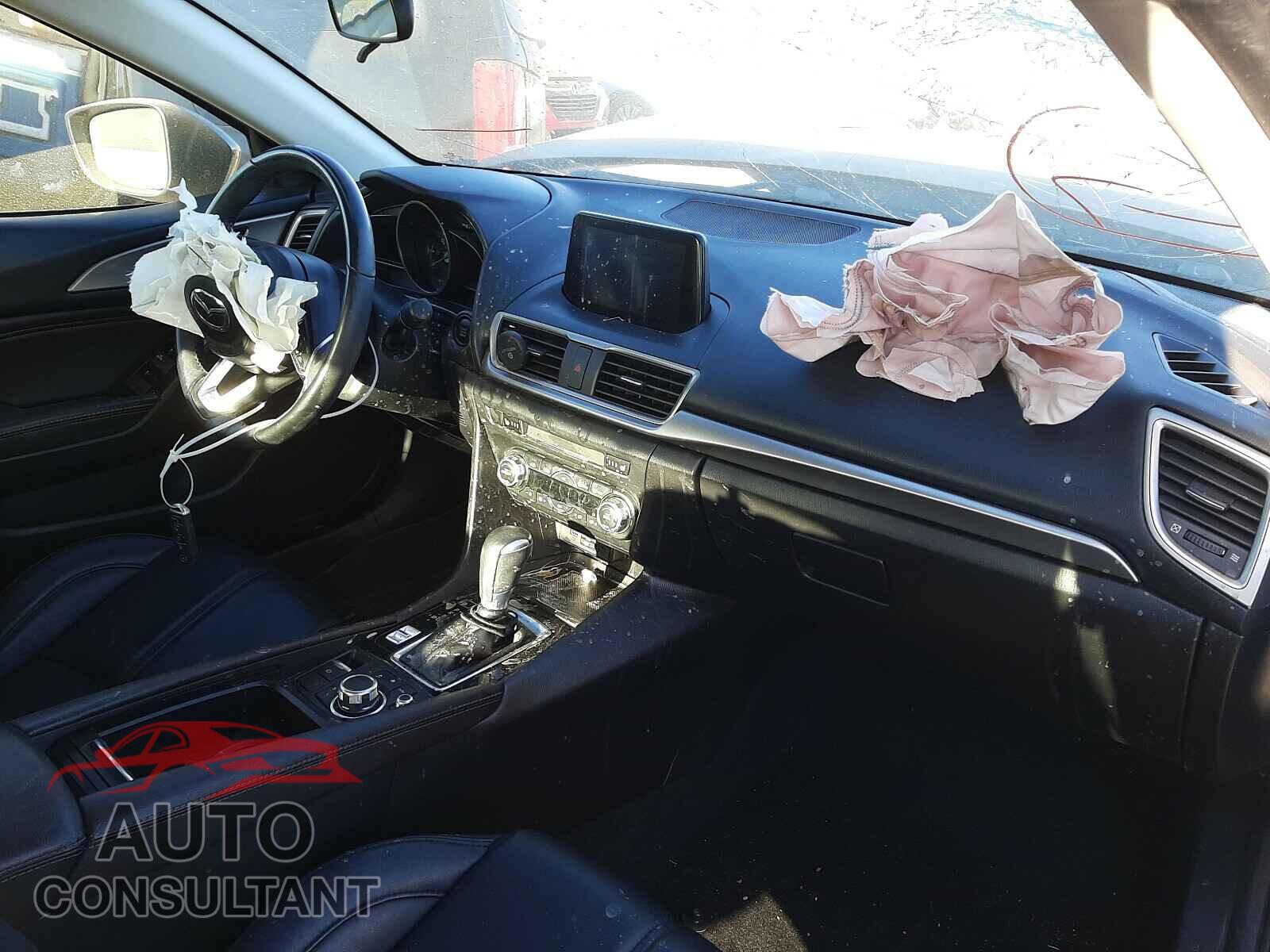 MAZDA 3 2017 - 3MZBN1V74HM149832
