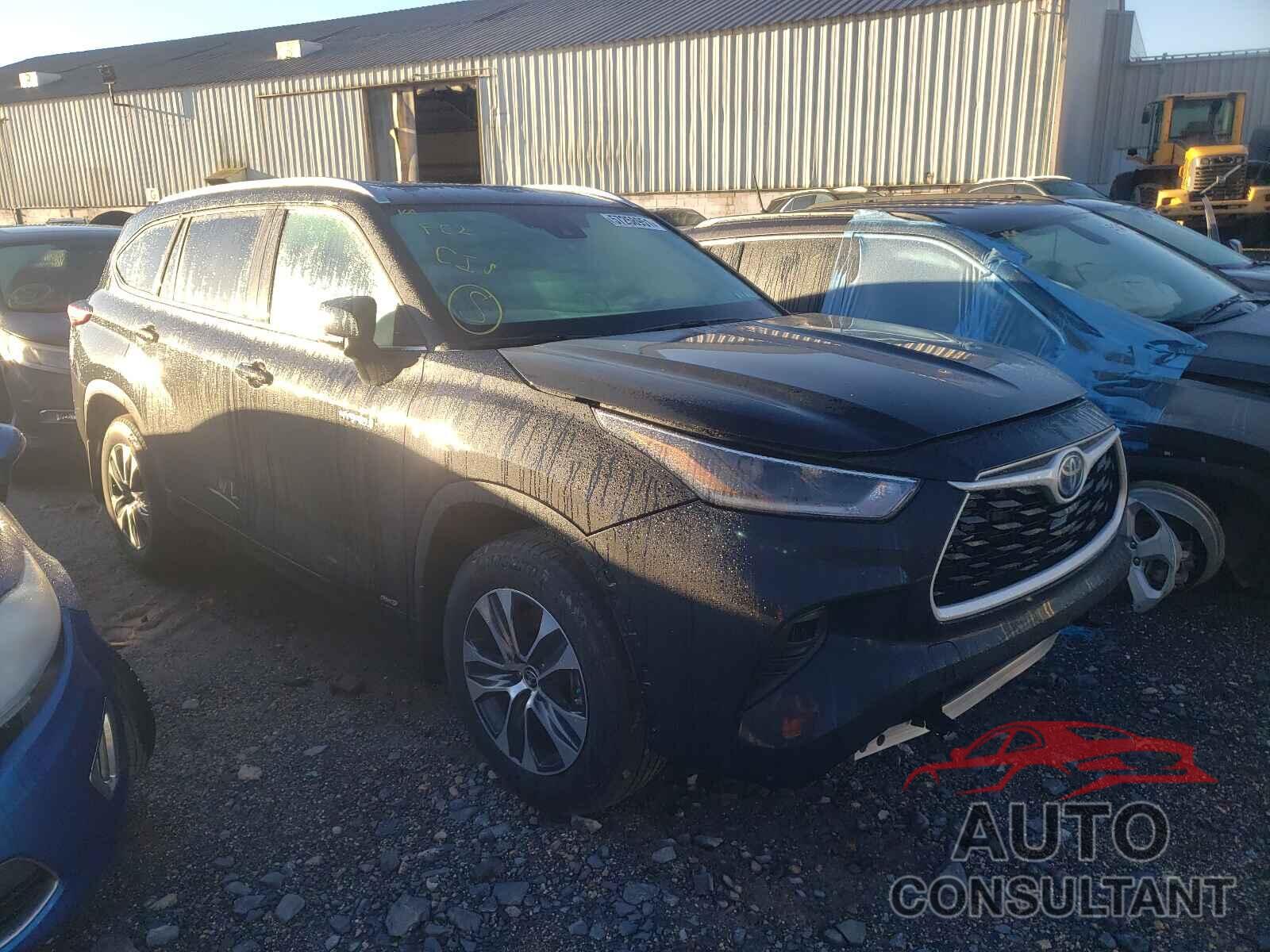 TOYOTA HIGHLANDER 2021 - 5TDGBRCH1MS047183