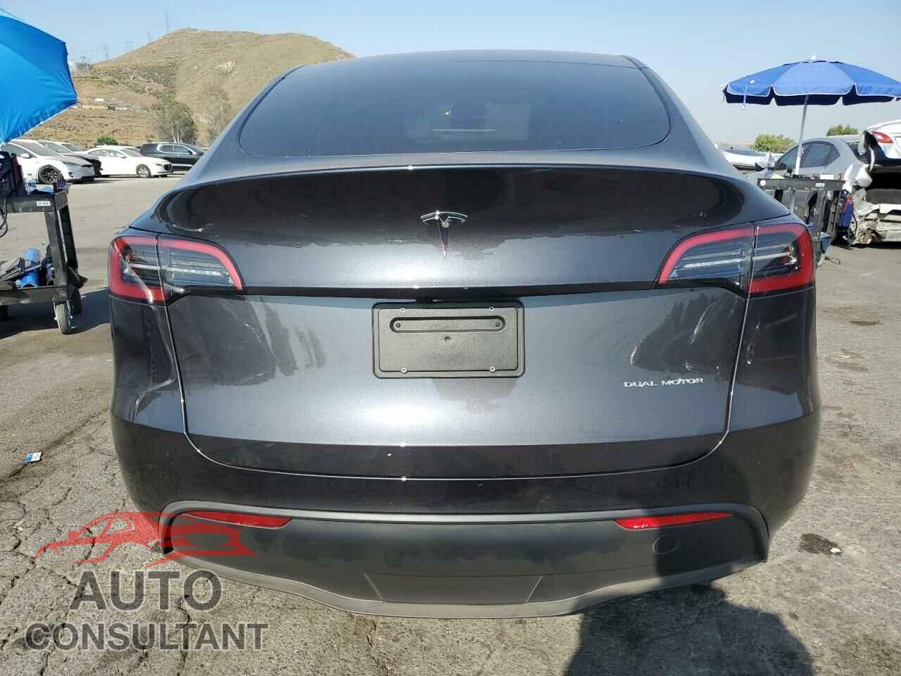 TESLA MODEL Y 2024 - 7SAYGAEE4RF041032