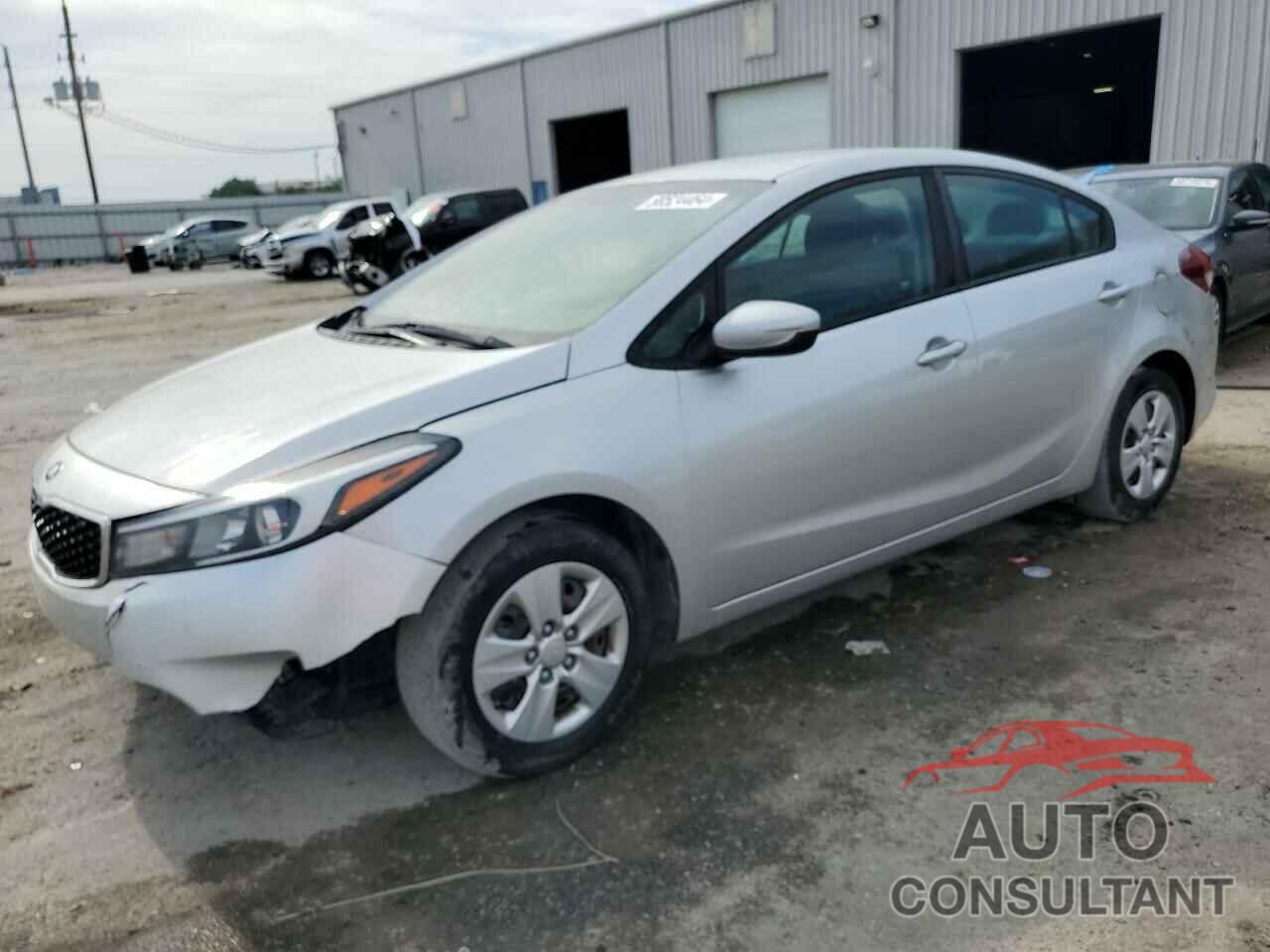 KIA FORTE 2018 - 3KPFK4A71JE284609